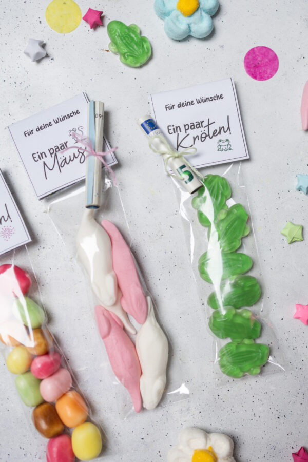 einfaches-geldgeschenk-mit-suessigkeiten-basteln05