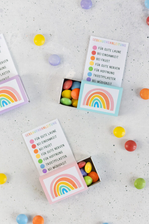 Notfall-Pillen-mit-Smarties-als-Geschenkidee Notfall-Pillen-mit-Smarties-als-Geschenkidee