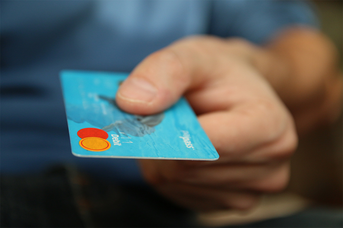 Bargeld oder Karte: Recht am Bankautomaten