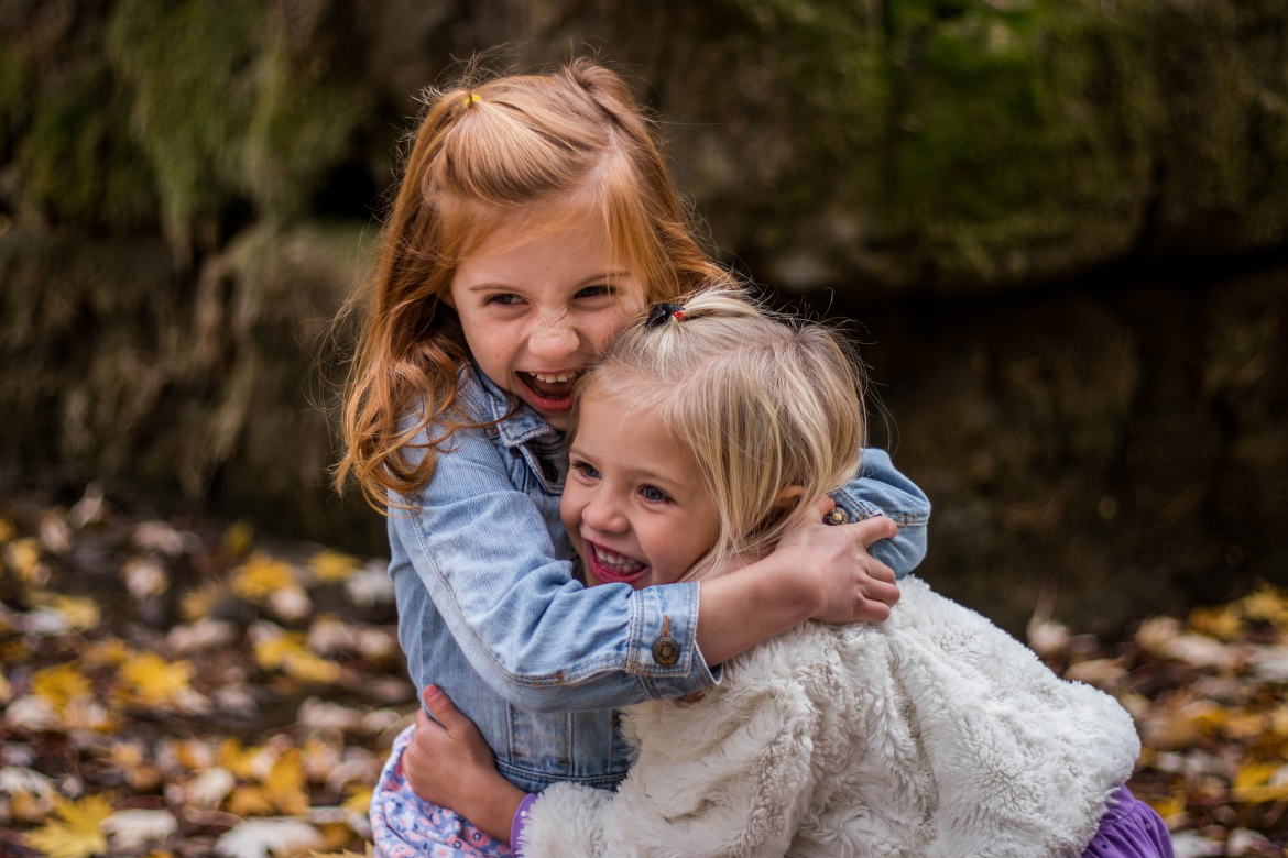 5 Tipps, wie du deinem Kind das Wir-Gefühl beibringst (mit Leon und Jelena)