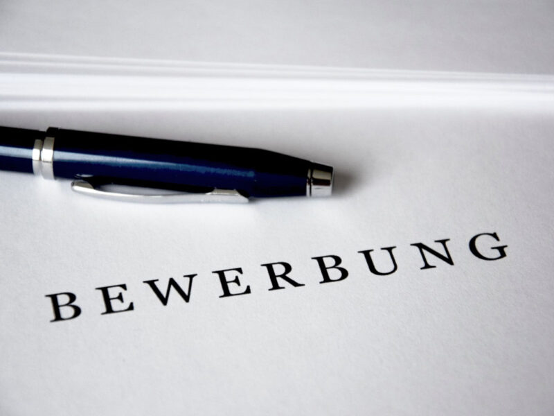 "Hiermit bewerbe ich mich auf die Stelle..." - Wie ein Bewerbungsschreiben NICHT formuliert werden sollte
