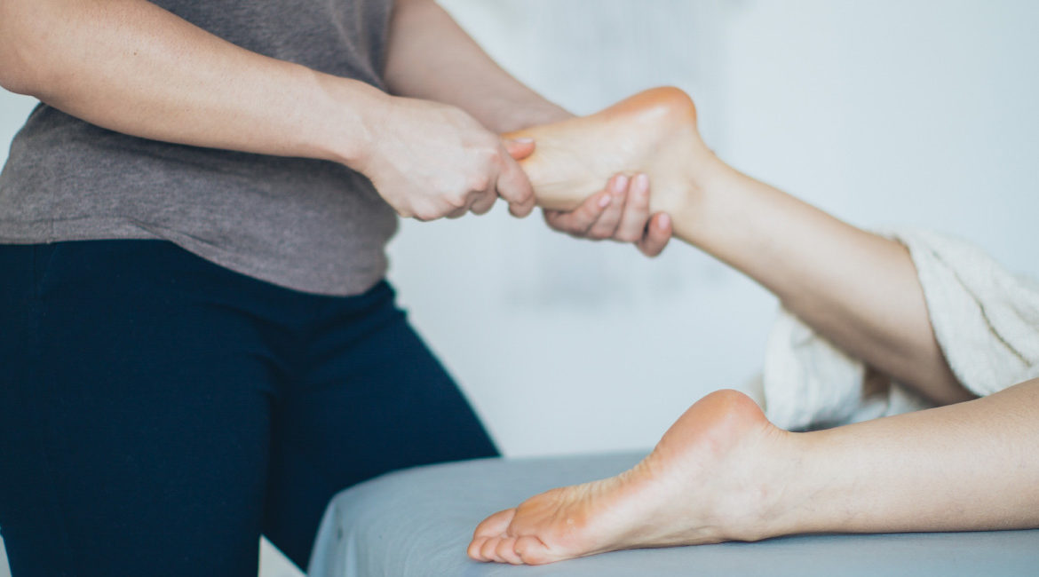 Spezielle Fußreflexzonen-Massage gegen chronische Schmerzen